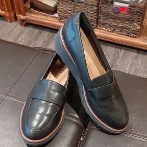 Clark's Classic Black Leather Penny Loafers for Women